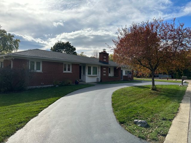 $3,150 | 875 West Poplar Street | Palatine