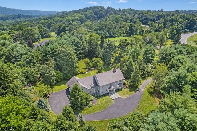 $1,325,000 | 224 Cokesbury Road | Tewksbury Township - Hunterdon County