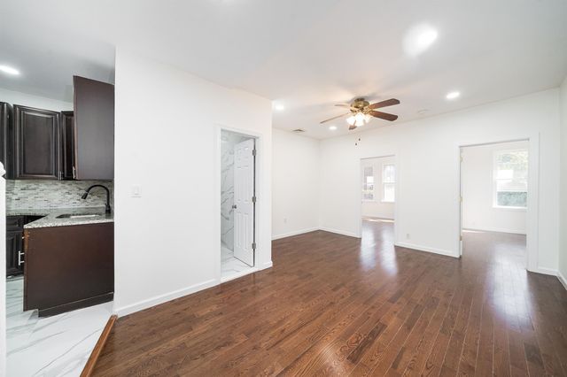 $2,400 | 1015 Broadway | North Bayonne