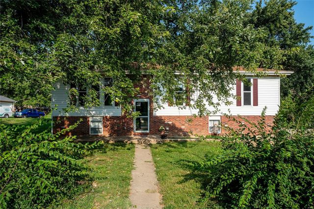 $219,900 | 106 Arden Drive | Jefferson Township - Cole County