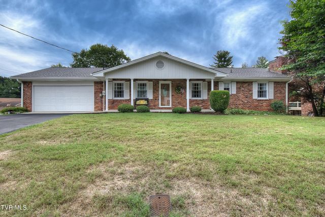 $444,900 | 2106 Knob Creek Road | Johnson City