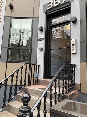 $3,200 | 367 2nd Street, Unit 202 | The Village