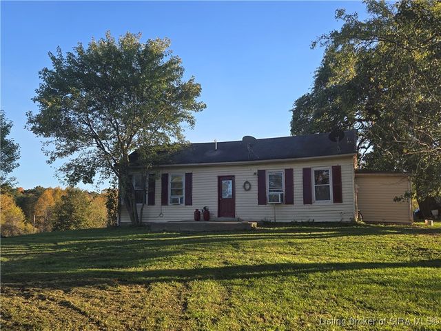 $149,900 | 2169 South Thomas Drive | Lexington Township - Scott County