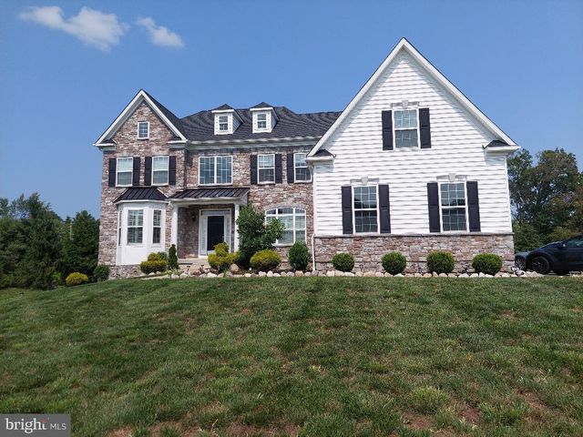 $1,600,000 | 111 Raymond Lane | Montgomery Township - Montgomery County