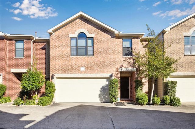 $2,500 | 646 Westcross Street, Unit 4 | Contemporary Garden Oaks