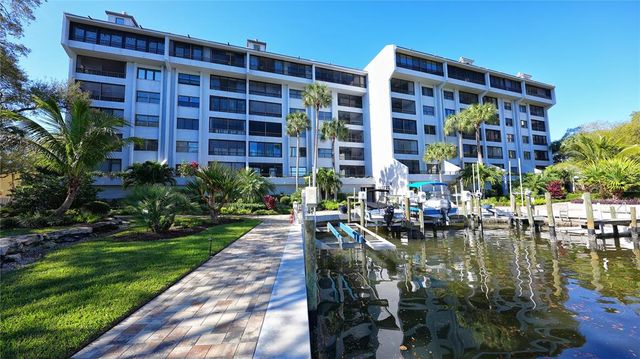 $750,000 | 5911 Midnight Pass Road, Unit 504 | Siesta Key