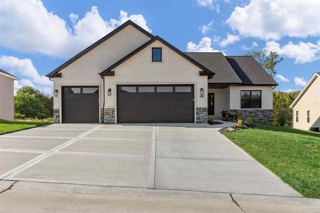 $524,900 | 172 Stonebridge Bluff Drive | Maryville