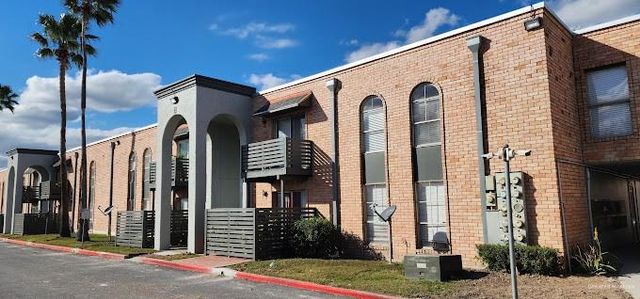 $1,600 | 2425 Barnard Road, Unit 10C | Brownsville