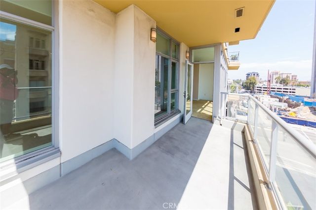 $3,095 | 400 West Ocean Boulevard, Unit 501 | Downtown Long Beach