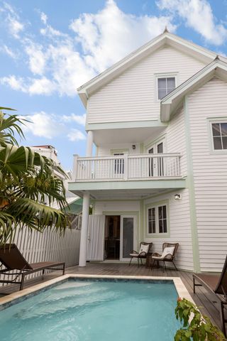 $1,985,000 | 1011 Simonton Street, Unit 1 | Key West