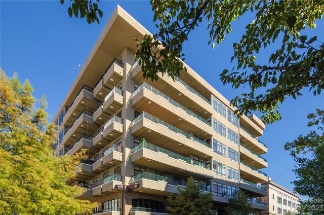 $995,000 | 21 Battery Park Avenue, Unit 305 | Downtown Asheville