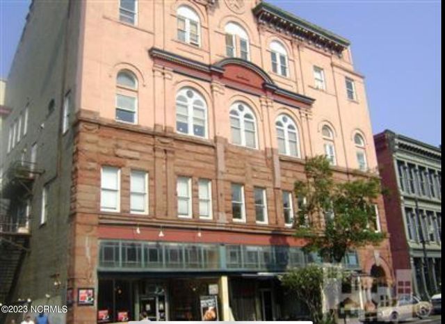 $319,000 | 21 North Front Street, Unit 2A1 | Downtown Wilmington