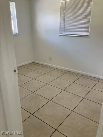 $1,450 | 286-296 Lowell Avenue, Unit 286 | North Fort Myers