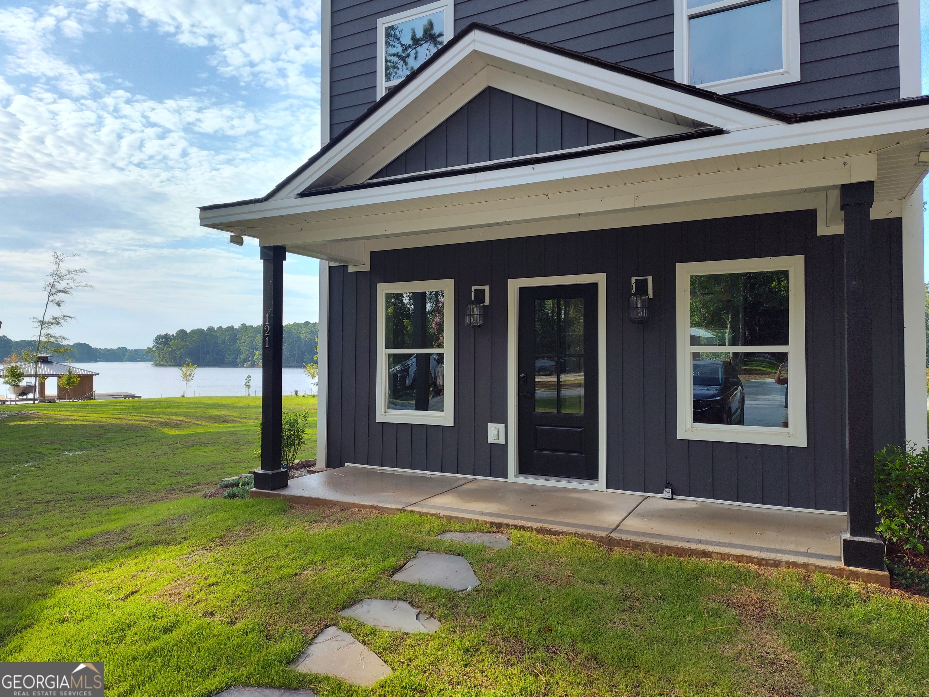 Beautiful Lake Home