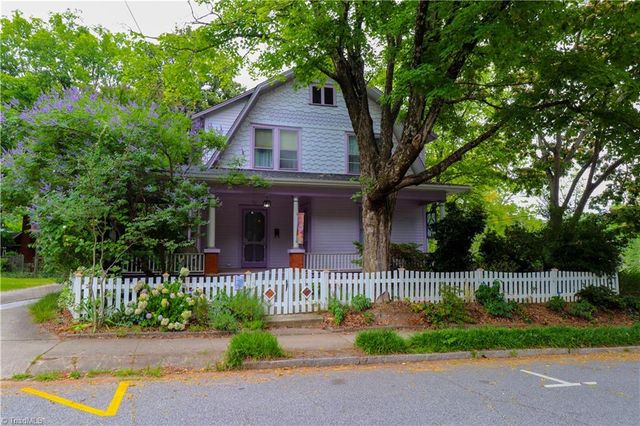 $490,000 | 1010 West McGee Street | College Hill