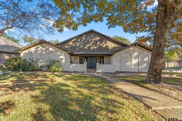 $395,000 | 3918 Post Oak Road | Northwest Tyler