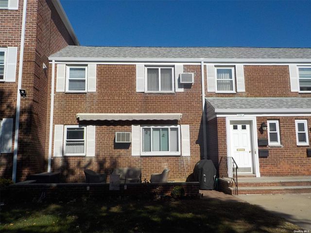 $379,900 | 73-05 255th Street, Unit G2 | Glen Oaks