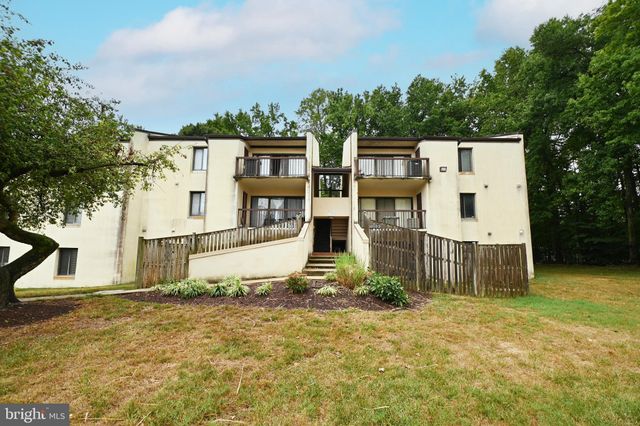 $145,000 | 10102 Campus Way South, Unit 3024B | Treetop Condominiums