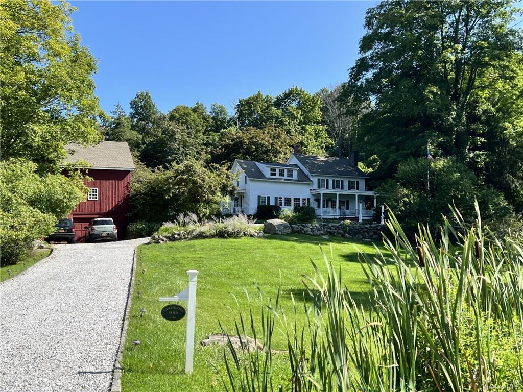 Charming antique Colonial and barn