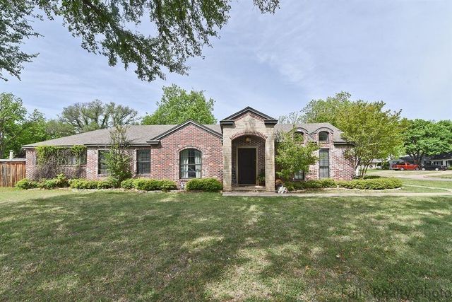 $379,000 | 2700 Taft Boulevard | Wichita Falls