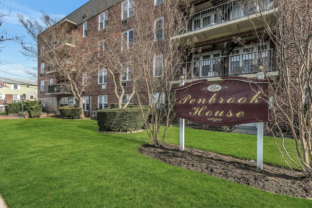 $340,000 | 60 Hempstead Avenue, Unit 1K | Lynbrook