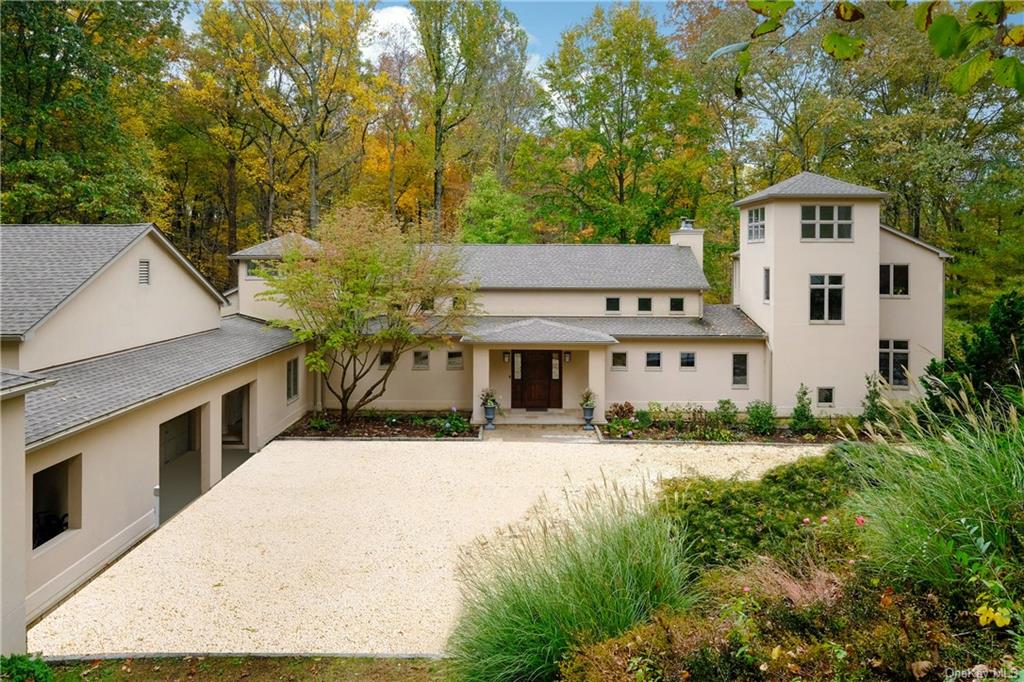 a house view with a outdoor space