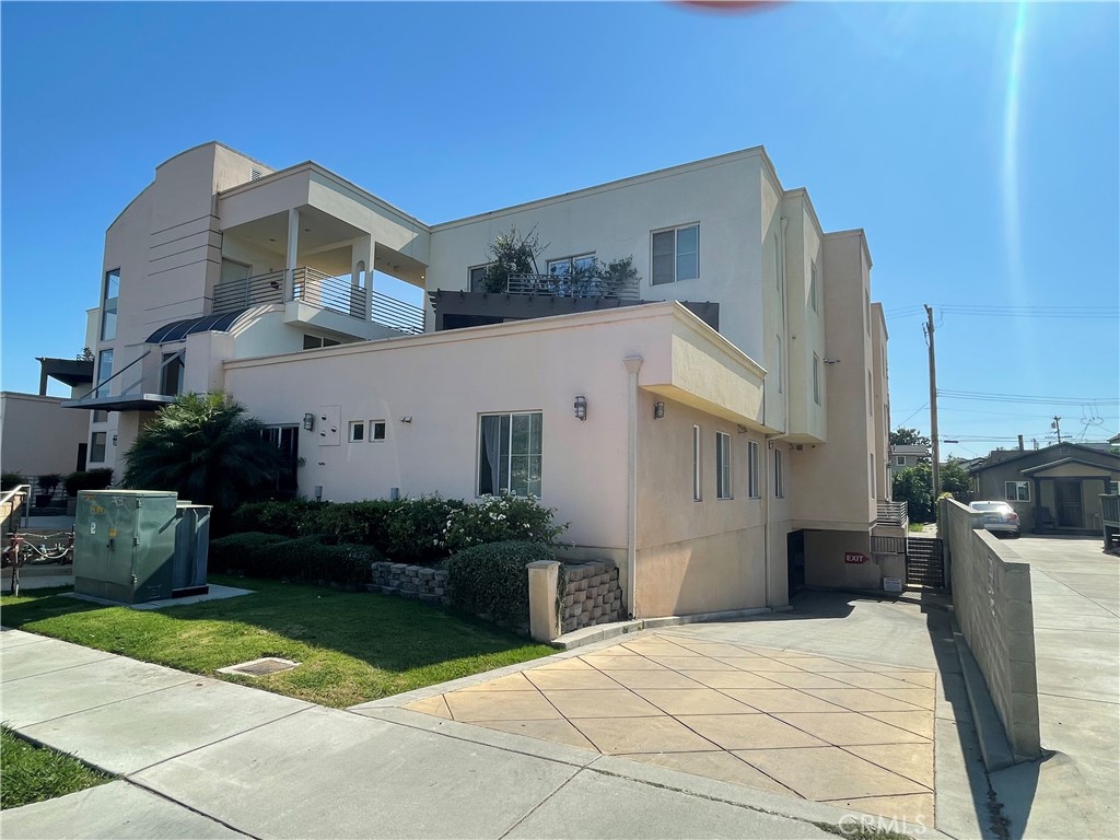 a view of a house with a patio