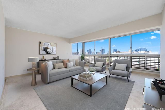 $395,000 | 1309 Wilder Avenue, Unit 602 | Makiki