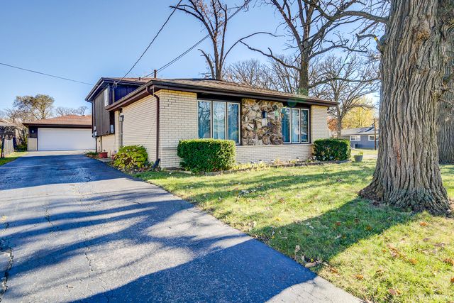 $285,000 | 16129 Lorel Avenue | Oak Forest