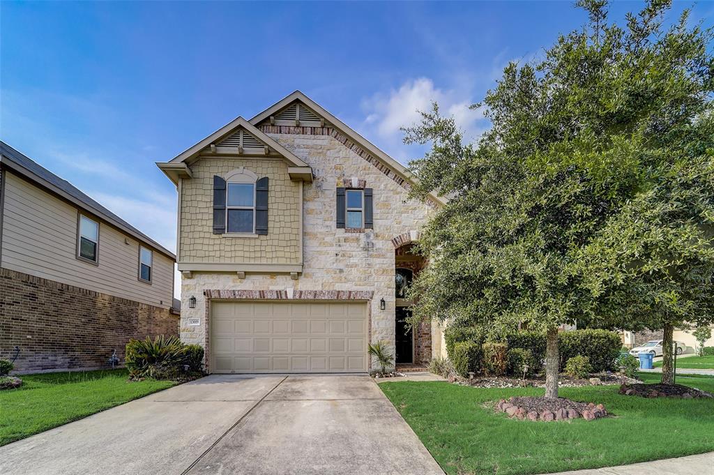 Welcome to 13019 Foxwood Creek Ln!