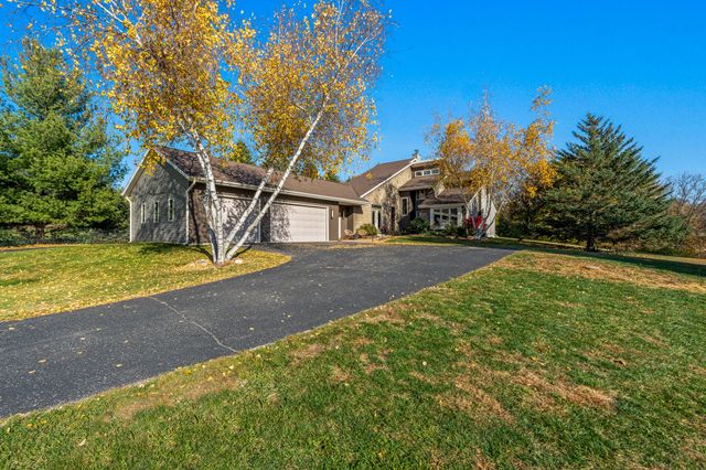 $849,000 | W336-s8586 County Road East | Mukwonago Town