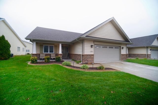 $319,900 | 7875 Tanager Street | Barrington Ridge