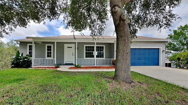 $424,900 | 978 Scenic View Circle | Minneola