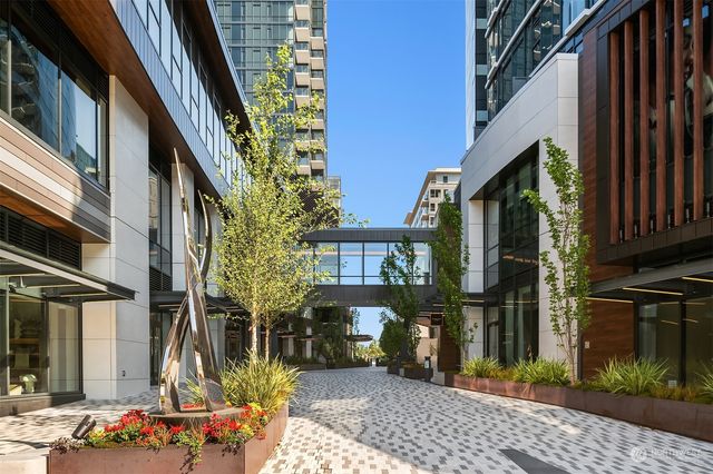 $1,539,000 | 889 103rd Avenue Northeast, Unit 1505 | Downtown Bellevue