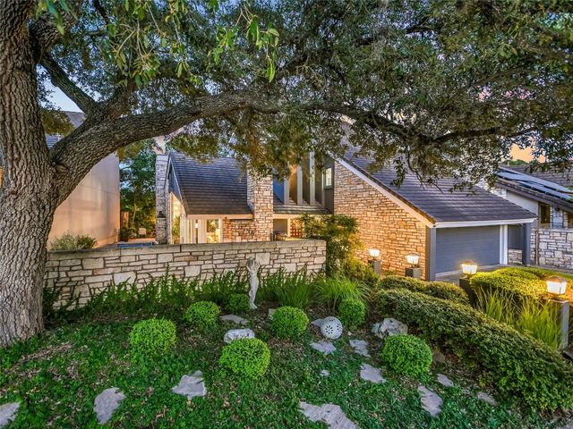 $998,000 | 10803 Legends Lane | Onion Creek