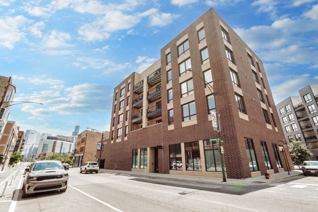 $549,000 | 680 North Milwaukee Avenue, Unit 305 | River West