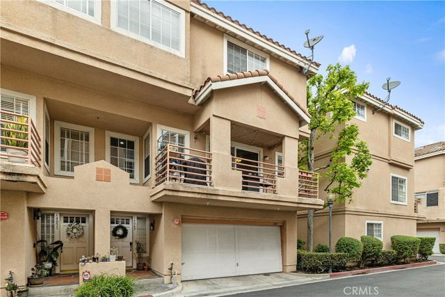 $3,600 | 14049 Lemoli Avenue | East Hawthorne