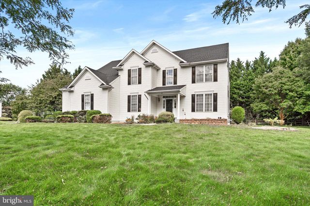 $850,000 | 27 Compton Drive | East Windsor Township - Mercer County