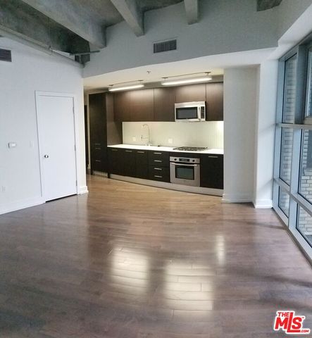 $2,580 | 727 West 7th Street, Unit 1015 | Downtown Los Angeles