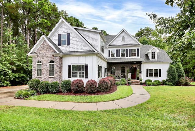 $1,149,500 | 2300 Pinnacle Way | Handsmill on Lake Wylie