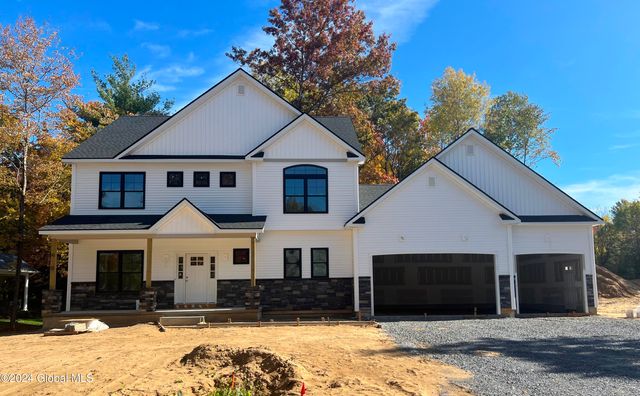 $825,800 | 4003 Lexington Drive | Guilderland