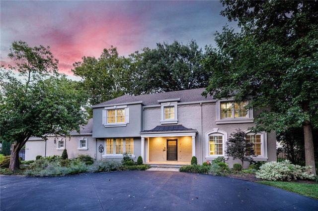 $1,495,000 | 5925 State Line Road | Stratford Gardens