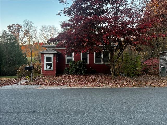 $325,000 | 233 Whipple Avenue | Burrillville