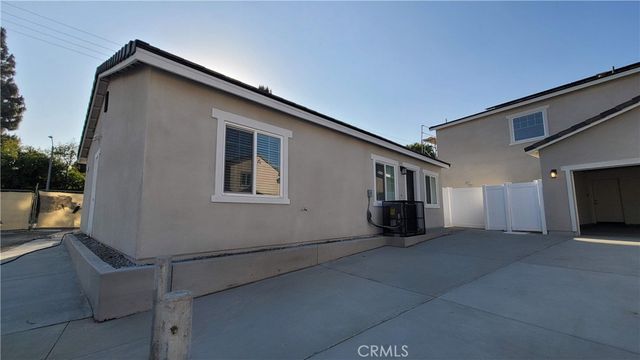 $2,725 | 2285 West Chestnut Street | Rancho West