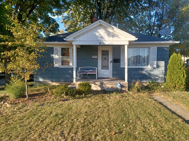 $164,900 | 2704 Ridge Road | Lansing