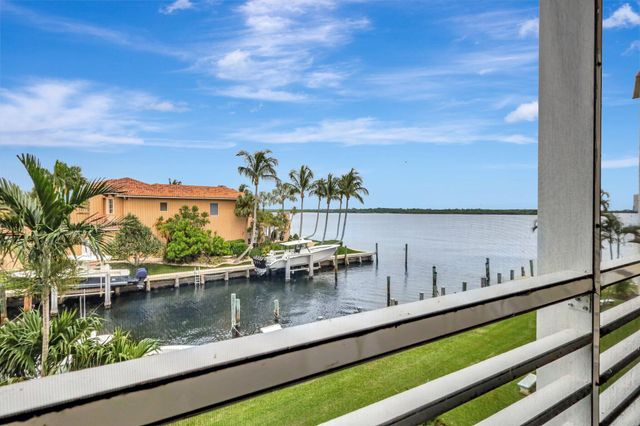 $350,000 | 105 Paradise Harbour Boulevard, Unit 307 | North Palm Beach