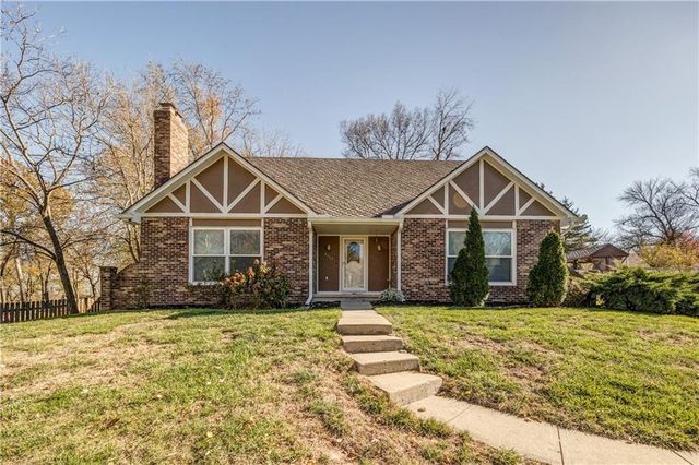 $495,000 | 4523 Woodstock Street | Shawnee