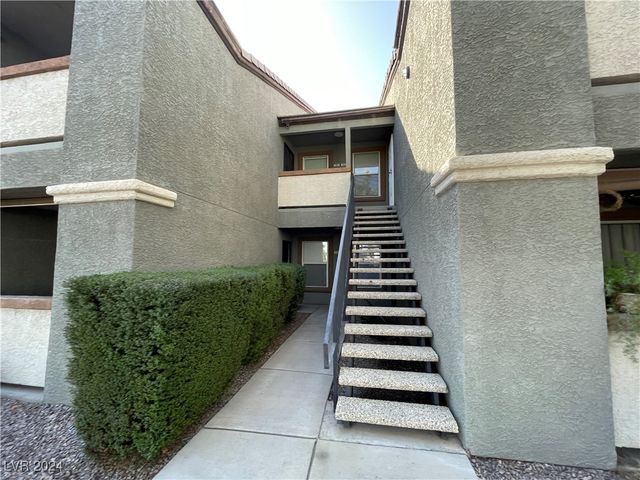 $1,350 | 555 East Silverado Ranch Boulevard, Unit 1161 | Montana Condominiums