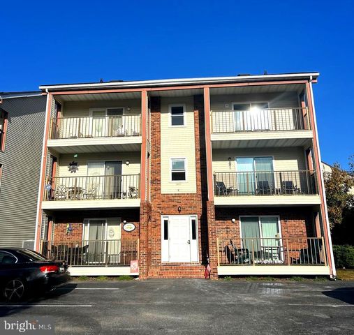 $249,900 | 14201 Tunnel Avenue, Unit 16 | Ocean City