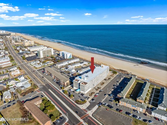 $999,000 | 525 Ocean Boulevard, Unit 303 | West End Long Branch